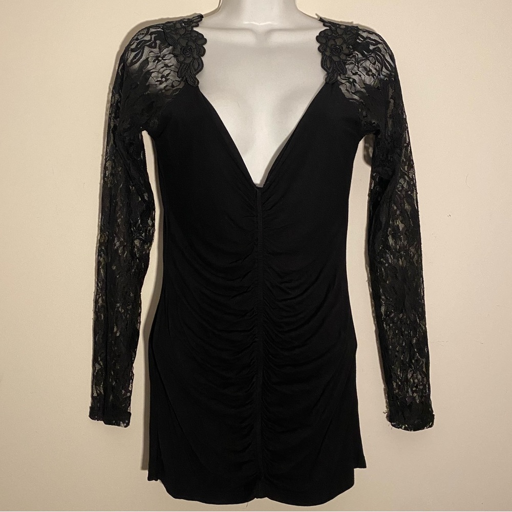 Black floral sheer sleeve backless top